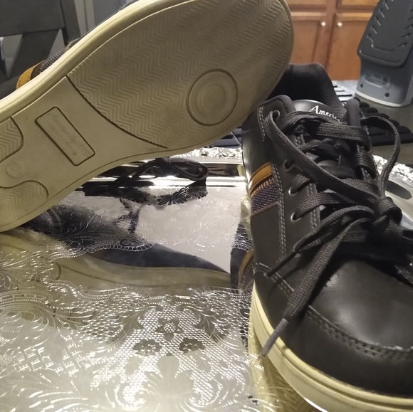 American Eagle Shoes - Picture 2 of 3